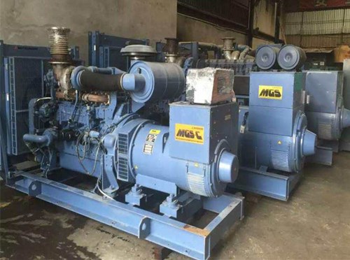 昌都发电机组带负载降电压是什么原因照成的？