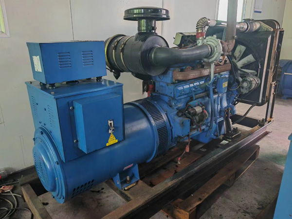 昌都100kW柴油发电机组使用多级机油有哪些优缺点？